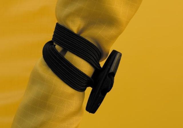 Фиксатор полога палатки Фиксатор полога палатки Двухместная туристическая палатка с повышенной ветроустойчивостью Alexika Nakra 2 зеленый