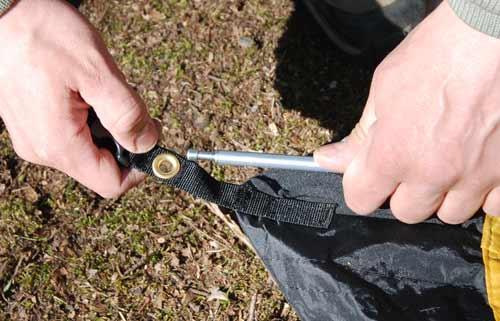 Вставить наконечники дуги в люверсы. Инструкция по Rondo 2 Plus